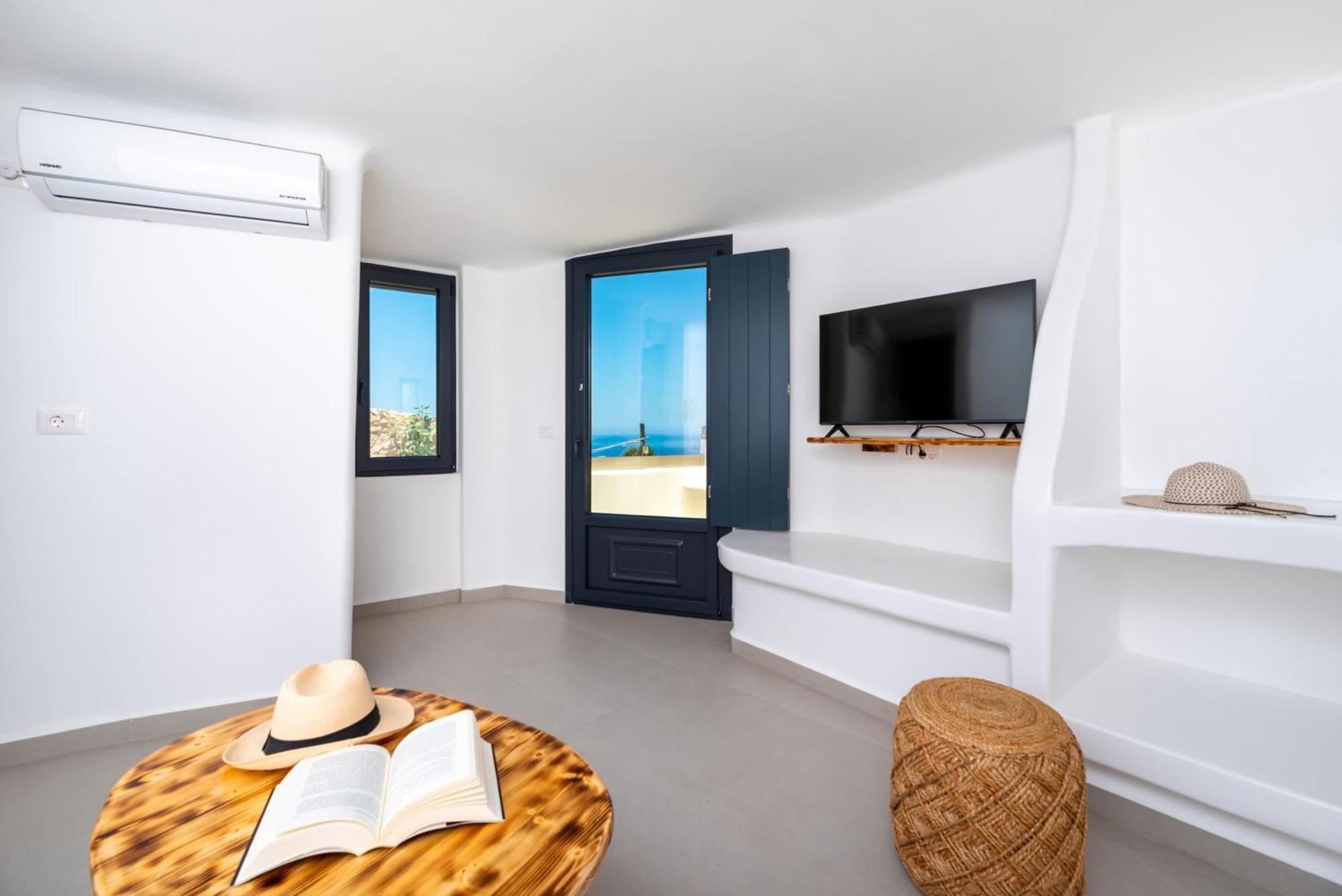Deep Cave Suites Kontochori Fira  Exterior foto
