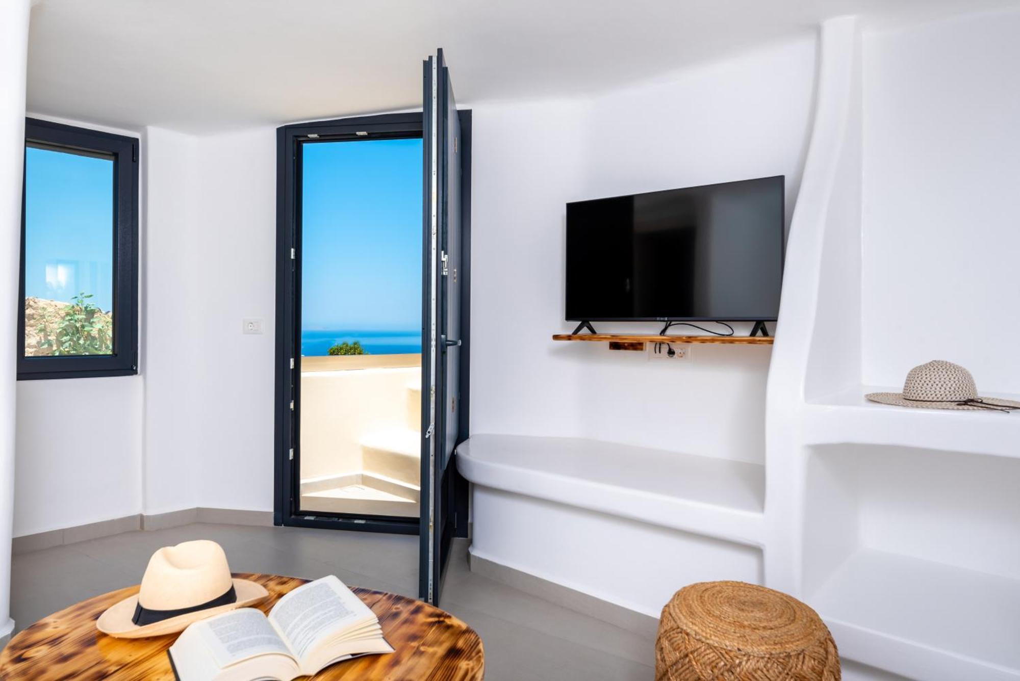 Deep Cave Suites Kontochori Fira  Exterior foto