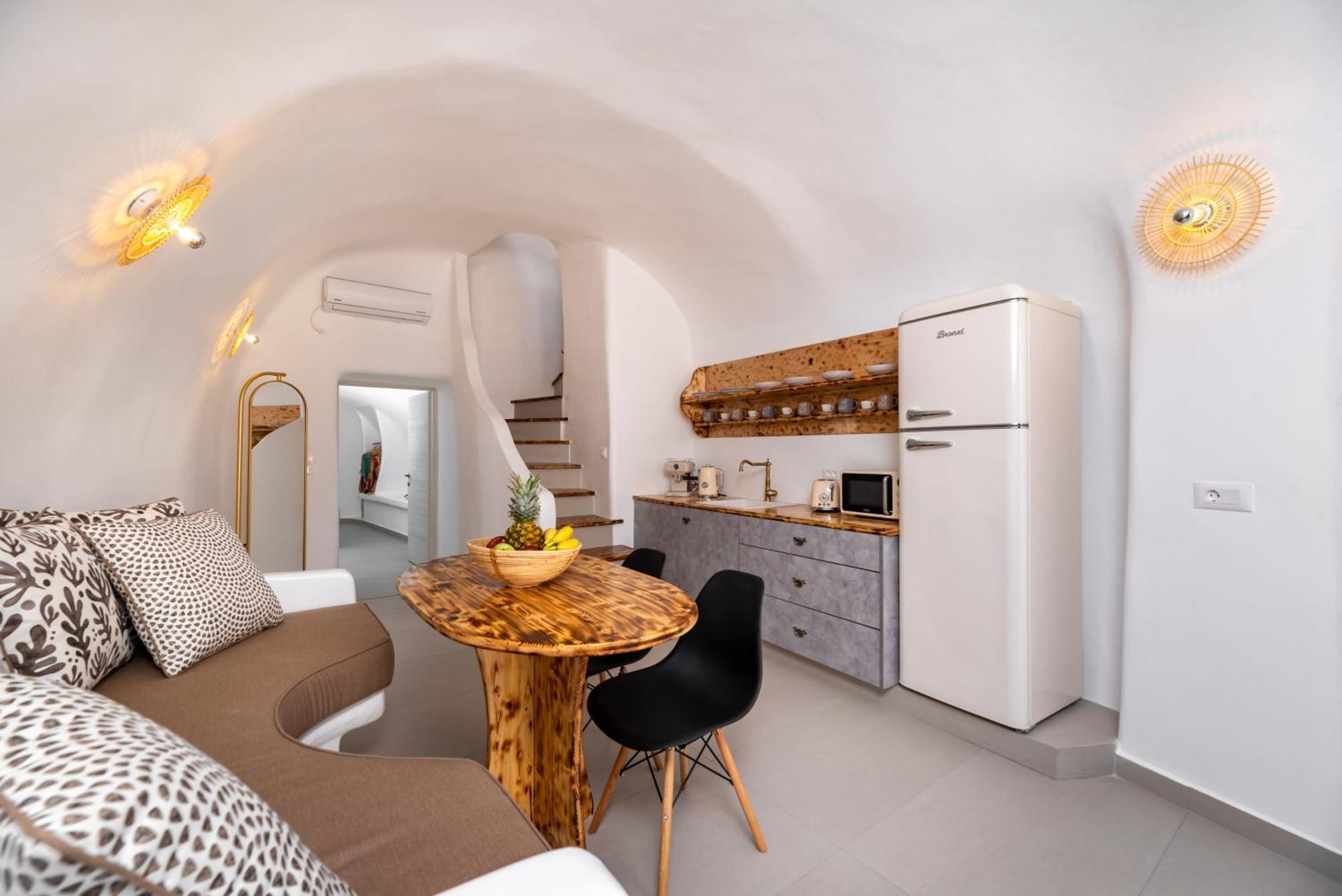 Deep Cave Suites Kontochori Fira  Exterior foto