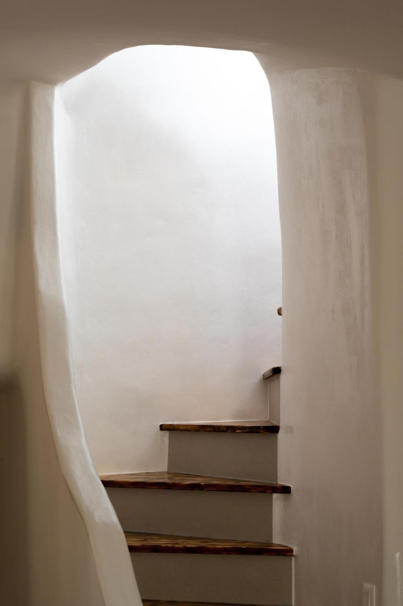 Deep Cave Suites Kontochori Fira  Exterior foto